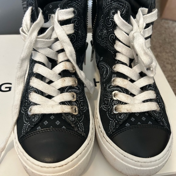 Givenchy Black and White High-Top Sneakers - Picture 3 of 3